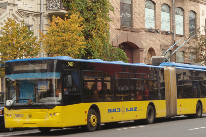 Сьогодні вночі столичні тролейбуси змінять напрямок руху