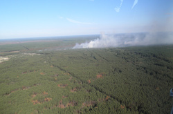 Як виглядає пожежа у Чорнобильській зоні з гелікоптера