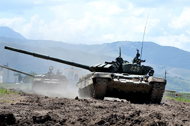 Окупаційні війська влаштували в Криму танкові стрільби