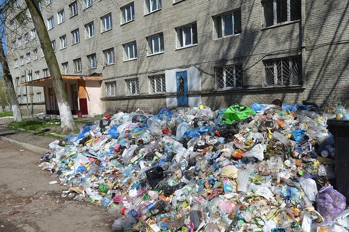 Львів вже очистили від половини усього накопиченого сміття