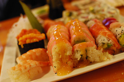 Перевірку вирішили провести у зв'язку із масовим отруєнням людей в одному із закладів мережевих ресторанів японської кухні