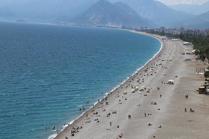В Анталії аномальна спека побила рекорд, який тримався 88 років