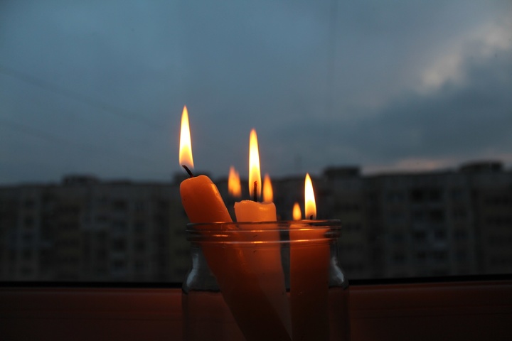 Негода в Україні: без світла залишаються 379 населених пунктів