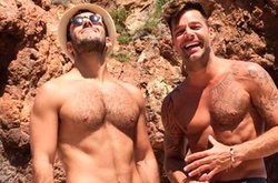   Рики Мартин с Джваном Йосефом  
  
  