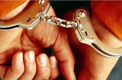 Столичні правоохоронці затримали злочинців, які вкрали гроші, призначені на лікування дитини