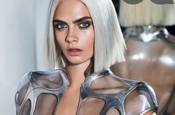 Дерзкая и откровенная: Кара Делевинь снялась для обложки британского GQ