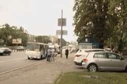 Опасный общественный транспорт: в столице взорвалась маршрутка