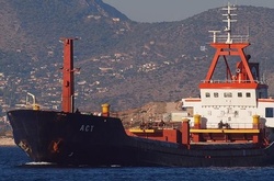  Dennis Mortimer / MarineTraffic.com 