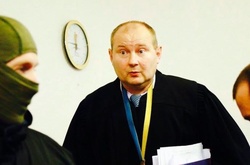 Суддя Чаус, який утік до Молдови, живий і перебуває під домашнім арештом, - ГПУ