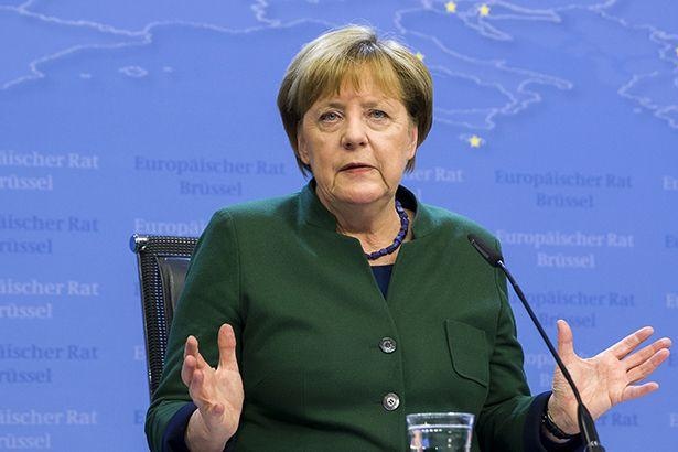 Меркель згадала Україну в передвиборній програмі 