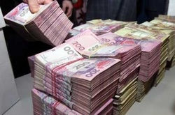 На Закарпатті затримали бухгалтера-мільйонера, який обкрадав держпідприємство