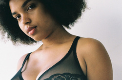 Модели с целлюлитом теперь рекламируют купальники