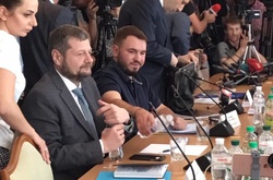 Лозовий закликав Луценка вклонитися святим мощам і покаятися 