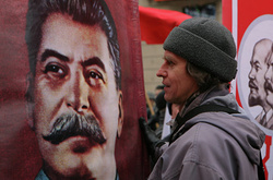 Половина росіян скучила за сталінськими репресіями