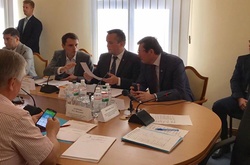 Луценко повернувся на засідання регламентного комітету