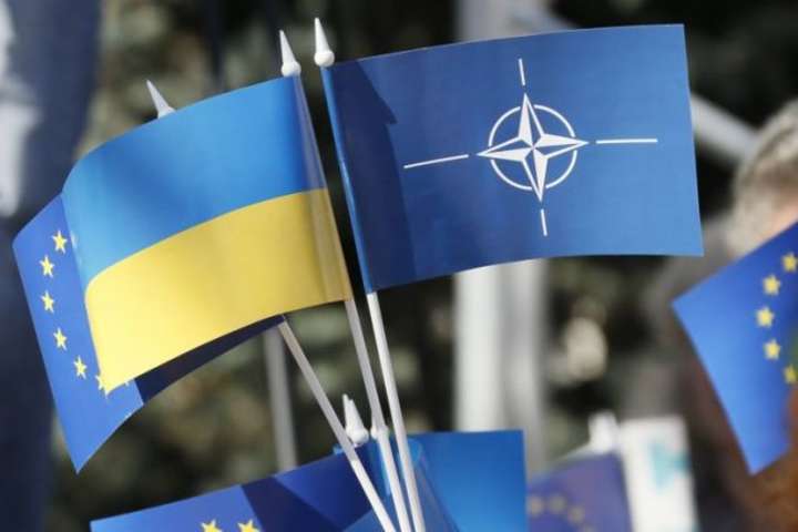 Анексований Крим не стане перешкодою вступу України в НАТО – експерт