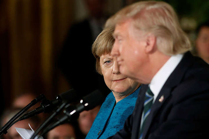 Меркель заявила Трампу, що Європа більше не може повністю покладатися на США