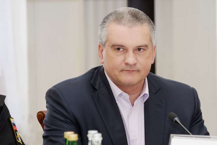 «Глава» окупованого Криму Аксьонов відправив у відставку «міністра курортів» 