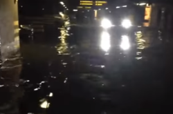 В России затопило фекалиями элитные машины