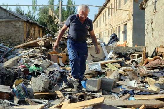 Боевики продолжают обстрелы гражданских объектов на Донбассе