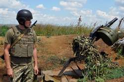  Українські військові застосували по ворогу стрілецьку зброю 
  