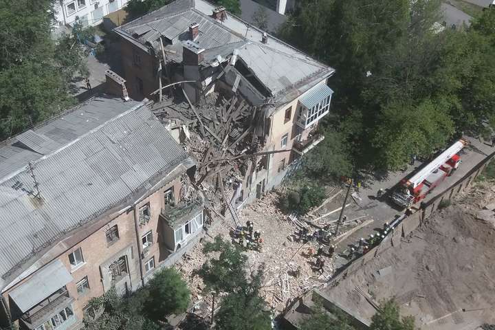 У Києві вибухнув будинок. Є постраждалі