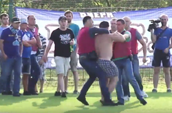 Фани «Дніпра» влаштували бійку у львівському селі після вильоту з Кубка України