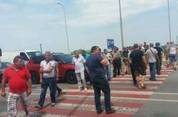 Учасники АТО перекрили трасу Київ - Чоп