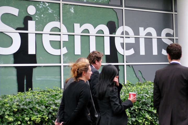 Немецкий концерн Siemens подал иск на Россию