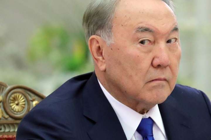 У Казахстані заборонили звичайним громадянам балотуватися в президенти