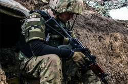 Український військовослужбовець на Донбасі