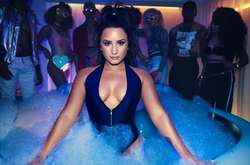 Деми Ловато вернулась в соцсети и выпустила новую песню Sorry Not Sorry