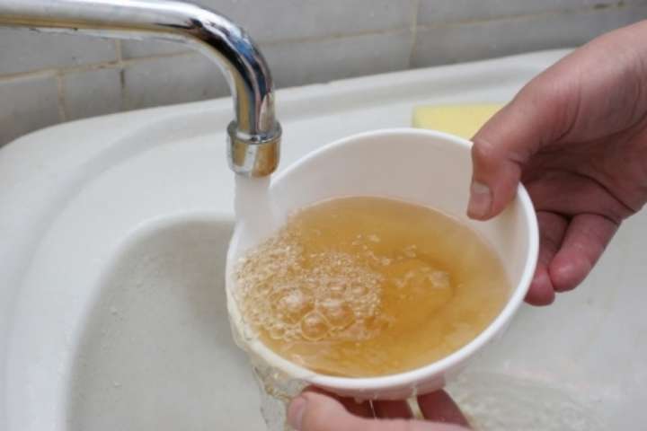 Мешканцям Оболонського району заборонили пити воду з-під крана
