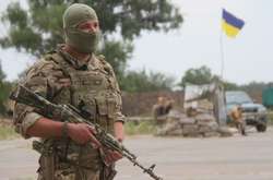 Український військовослужбовець на Донбасі