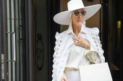 49-летняя Селин Дион повторила знаменитый образ Леди Гаги