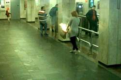 У девушки в метро взорвалась зарядка от электронной сигареты (видео)