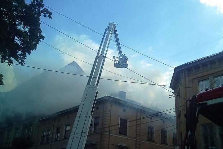 Пожежу у центрі Львова ліквідовано