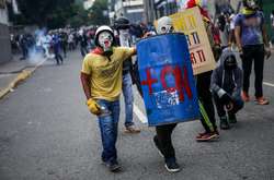 Під час референдуму у Венесуелі невідомі застрелили двох людей