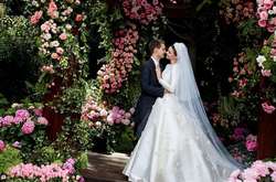 В сети появились первые свадебные фотографии Миранды Керр в платье Dior