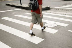 У Києві знову кидаються під колеса заради вигоди