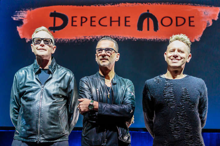 Соліст Depeche Mode потрапив у лікарню за два дні до концерту в Києві