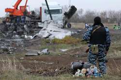  Бойовик на місці катастрофи малазійзького Боїнга 