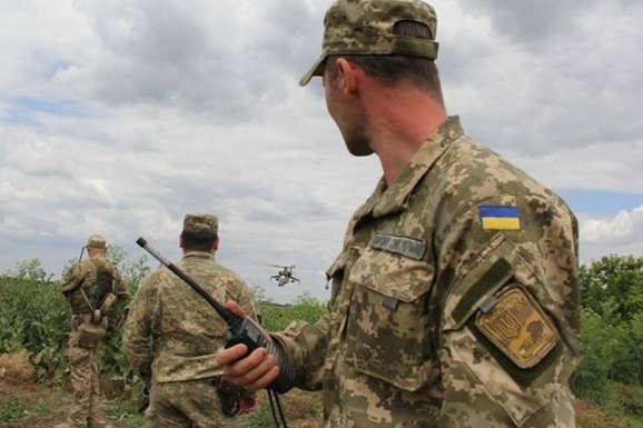 День в АТО: 10 обстрілів, троє поранених українських захисників
