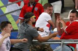 З'явилося відео бійки російських фанатів на стадіоні