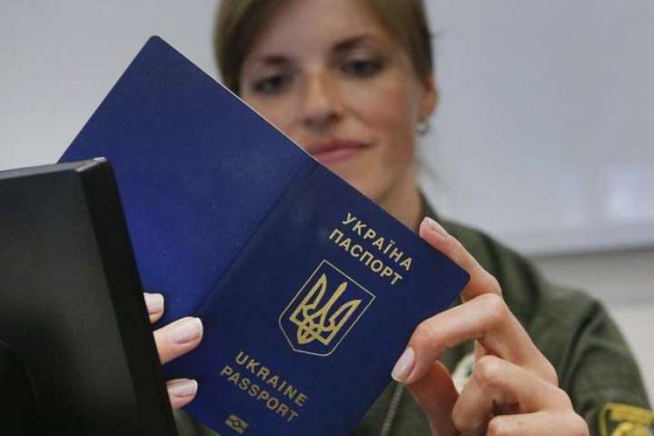 Стало відомо, скільком українцям відмовили у безвізових подорожах до ЄС 