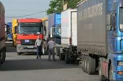 В'їзд великовагового транспорту в Київ заборонено
