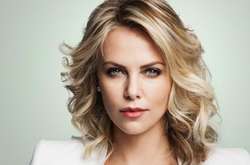 Шарлиз Терон отказалась от роли в «Чудо-женщине»