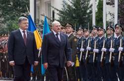 В Киеве стартовали переговоры Порошенко и Лукашенко 