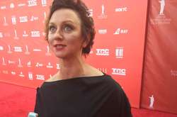 Акторка Зюбіна вийшла у сукні із закликом звільнити Сенцова