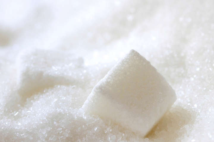 В Україні дорожчає цукор